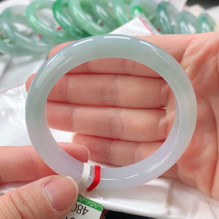 翡翠手镯未镶嵌缅甸A货翡翠手镯