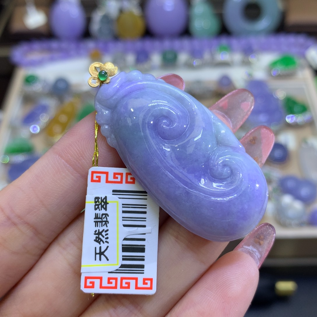 翡翠颈饰18K金镶嵌翡翠