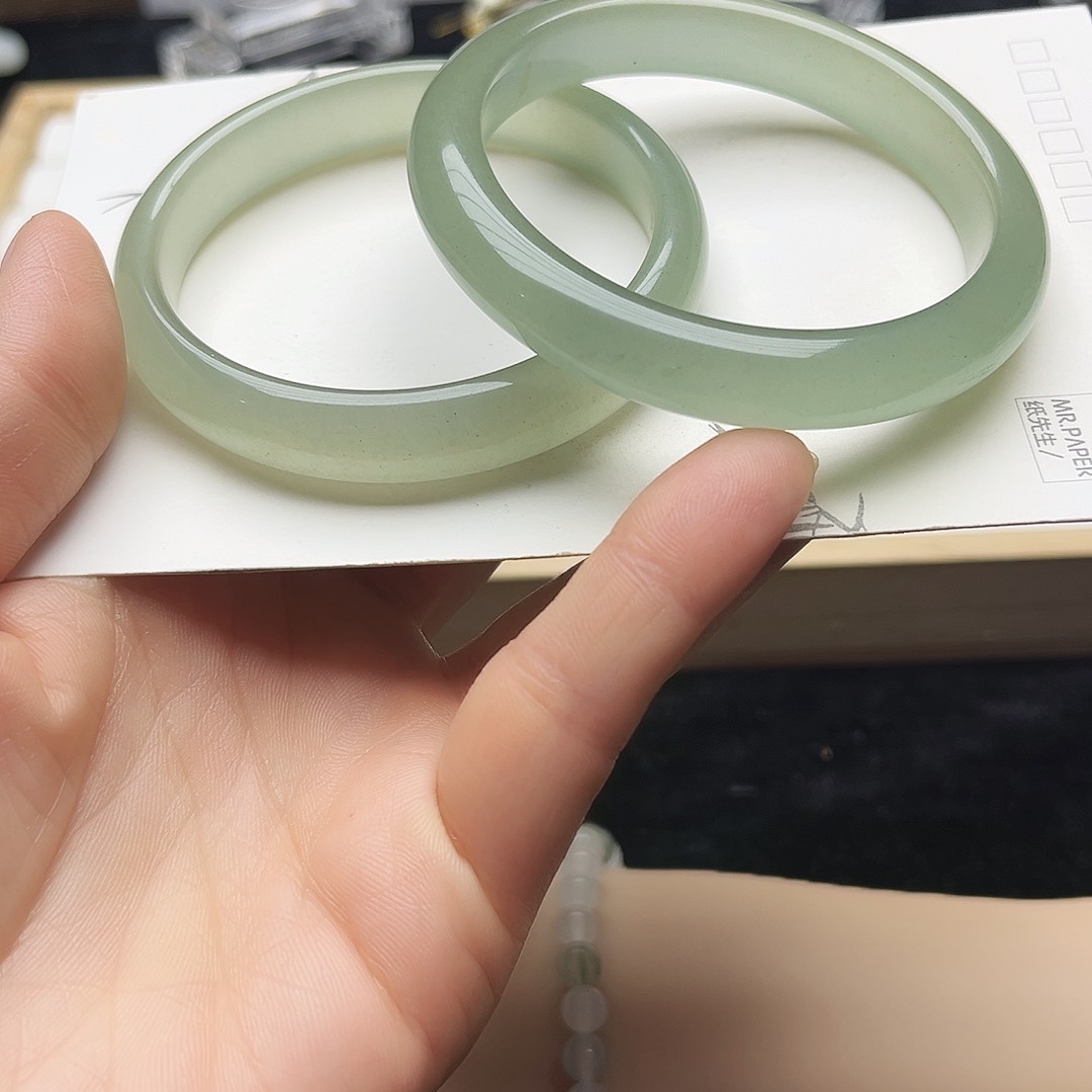 未镶嵌手镯石英质玉888