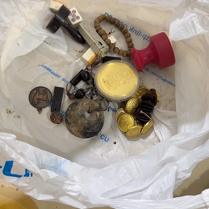 吴***潇扇子吃g给哥哥哥哥和v火锅vv