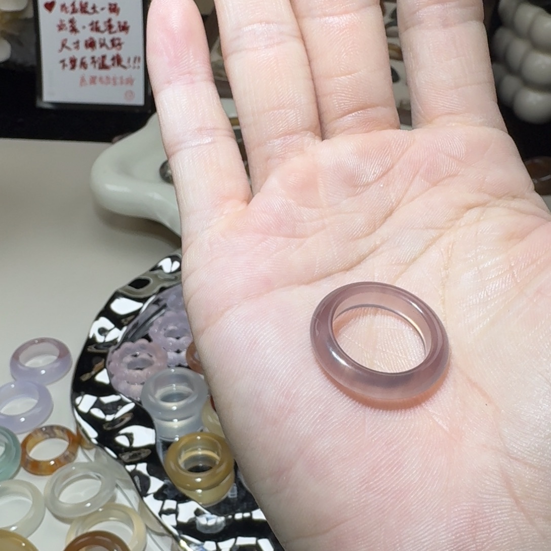 淡***然玛瑙/玉髓未镶嵌戒指