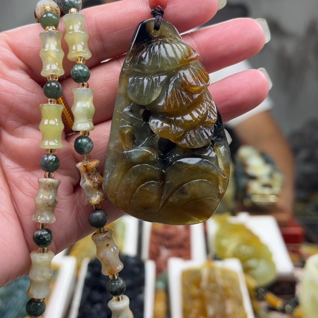 岫玉未镶嵌挂件挂件