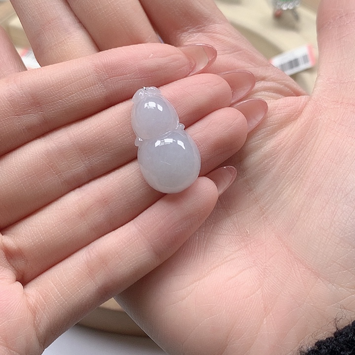 翡翠颈饰未镶嵌葫芦吊坠