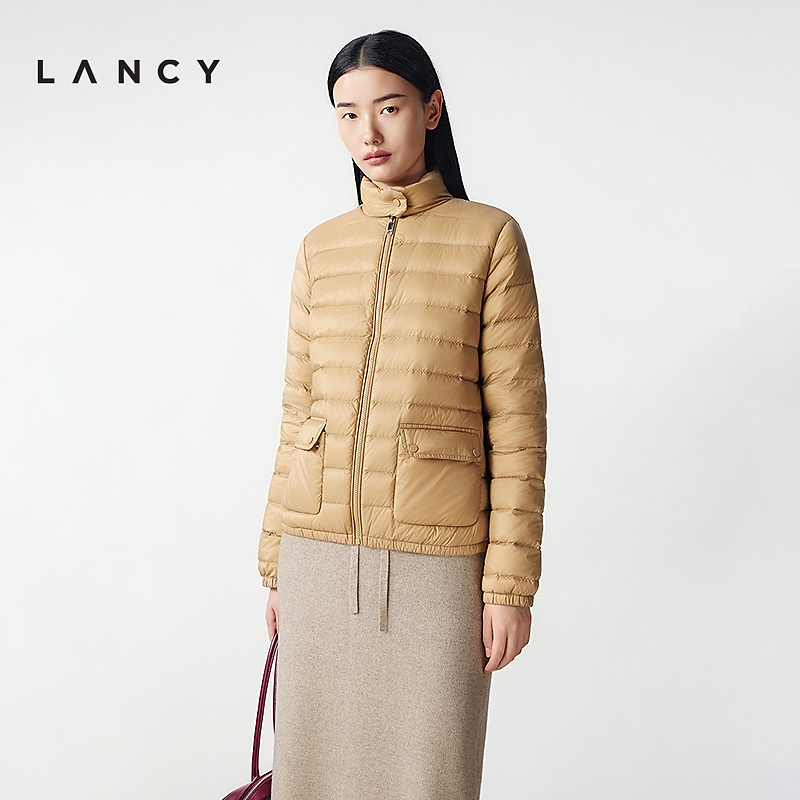 LANCY/朗姿2025年冬新款白鹅绒立领修身气质简约轻薄短款羽绒服女