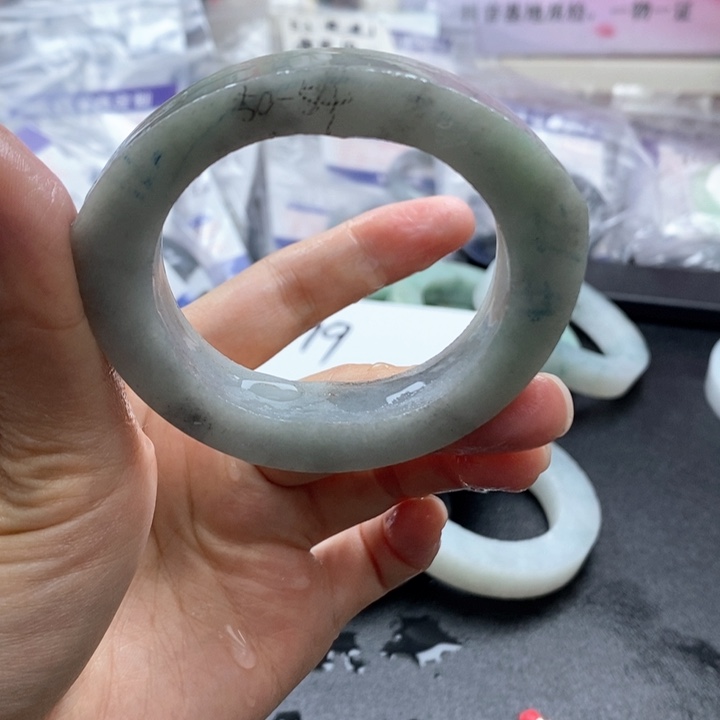 定制翡翠手镯未镶嵌