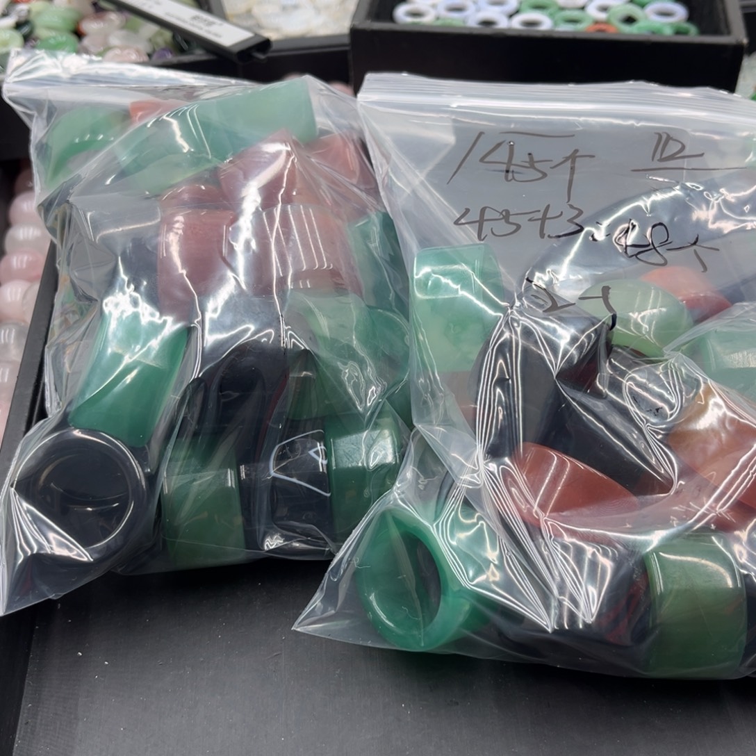 燕***子玛瑙/玉髓合金颈饰