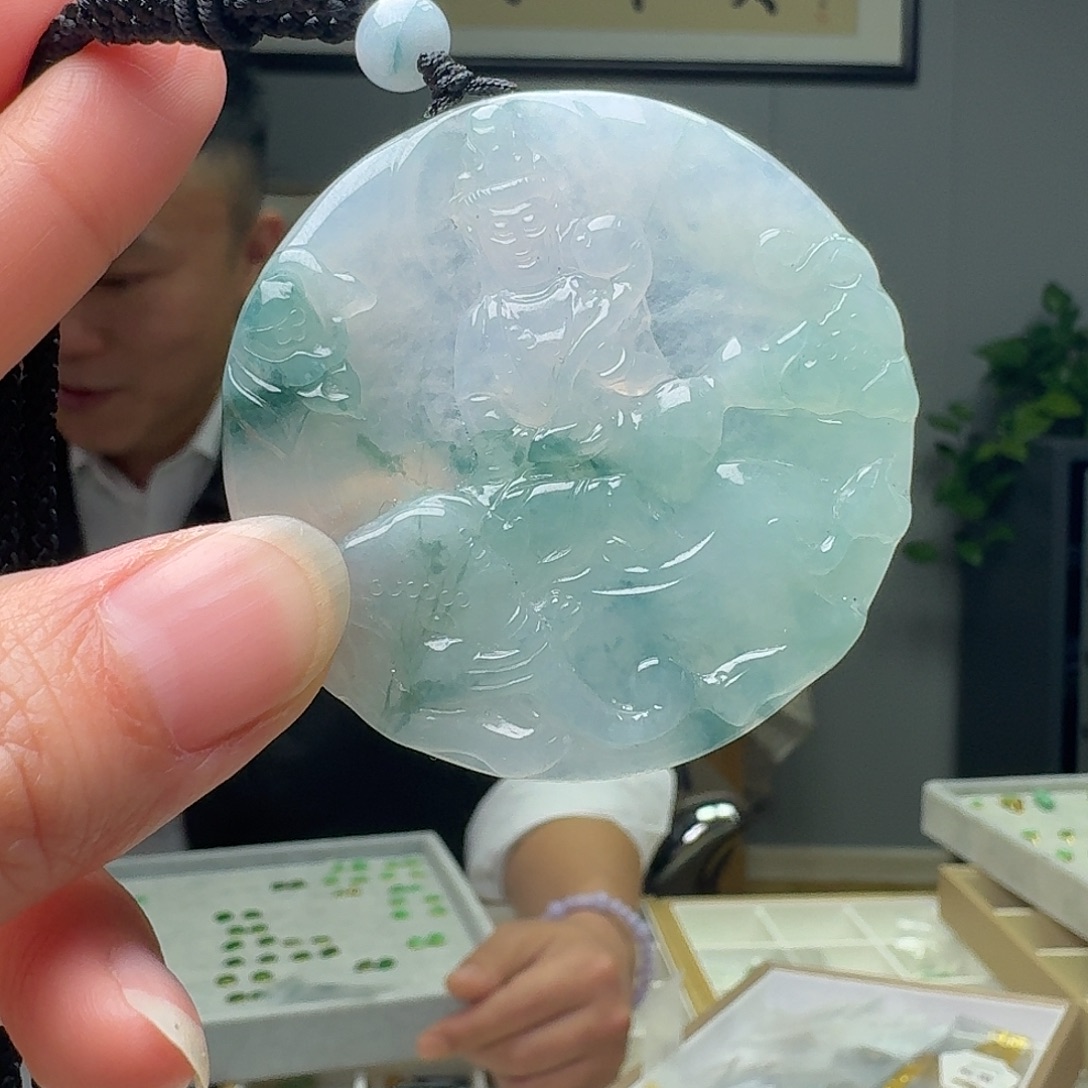 翡翠未镶嵌吊坠(赠链)天然