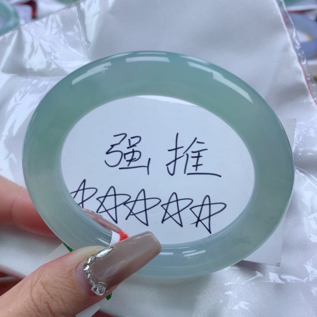 翡翠手镯未镶嵌57圆条
