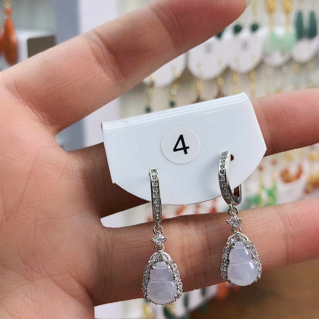 Z***宝翡翠未镶嵌耳饰4号