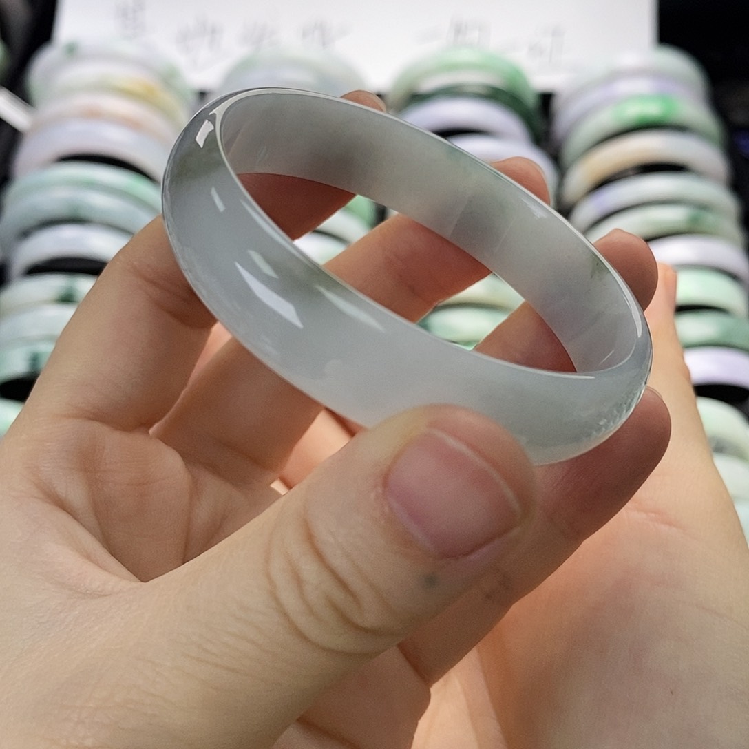 翡翠手链未镶嵌盼盼