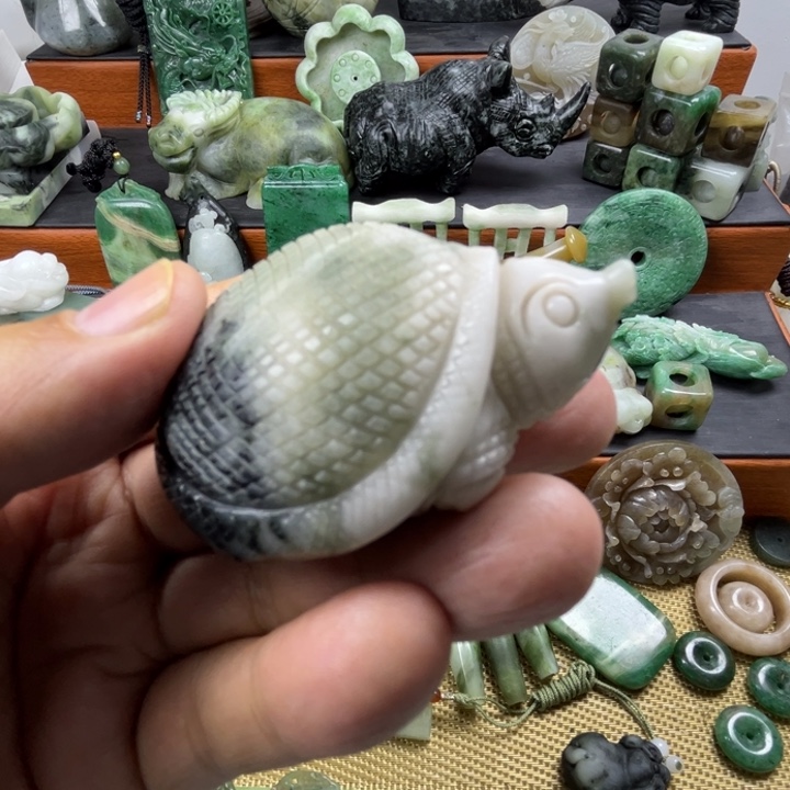 独山玉未镶嵌珠宝半成品