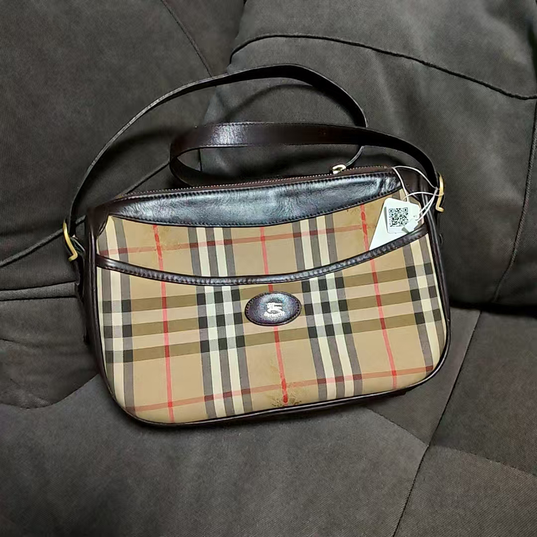 95新 BURBERRY/博柏利 奢优/巴宝莉斜挎包/06094