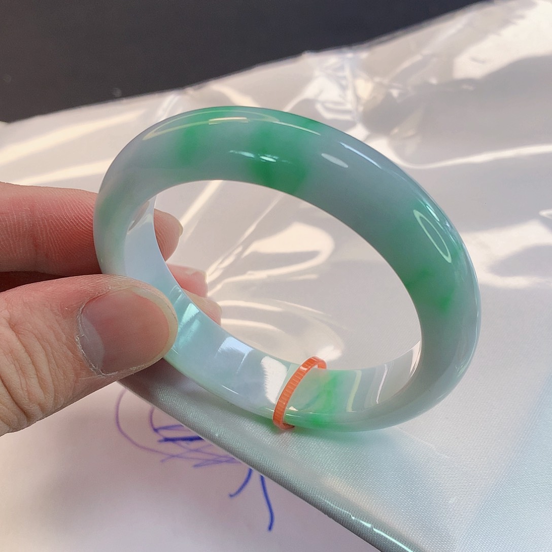 翡翠手镯未镶嵌070缅甸天然翡翠A货