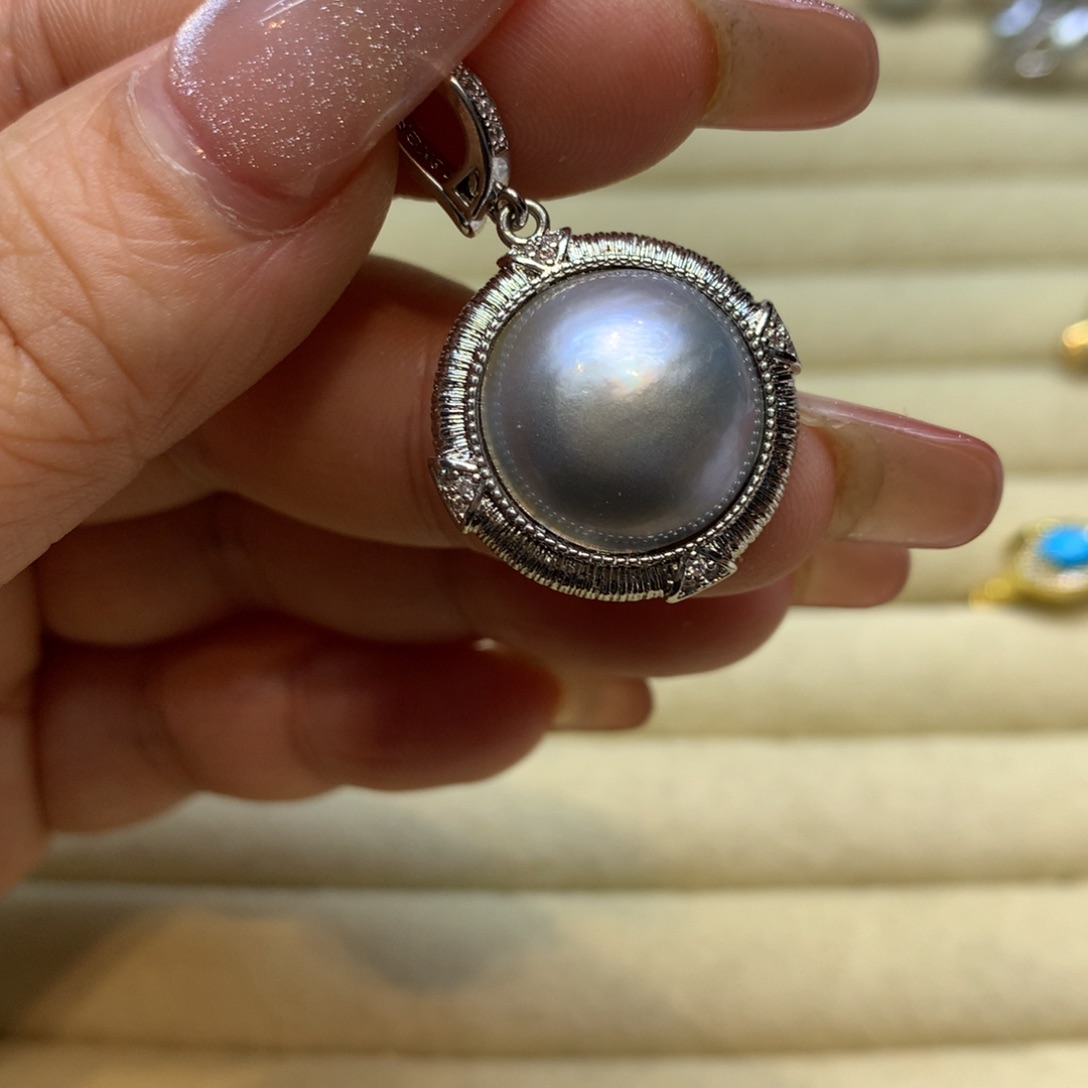 未镶嵌颈饰拼合珍珠（马贝珠）