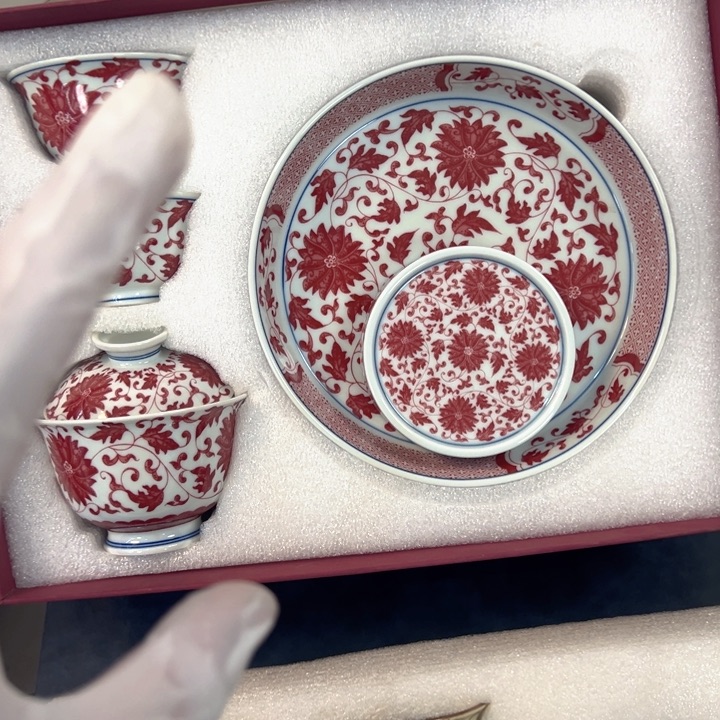 瓷片白青花釉里红缠枝莲纹五件套全品