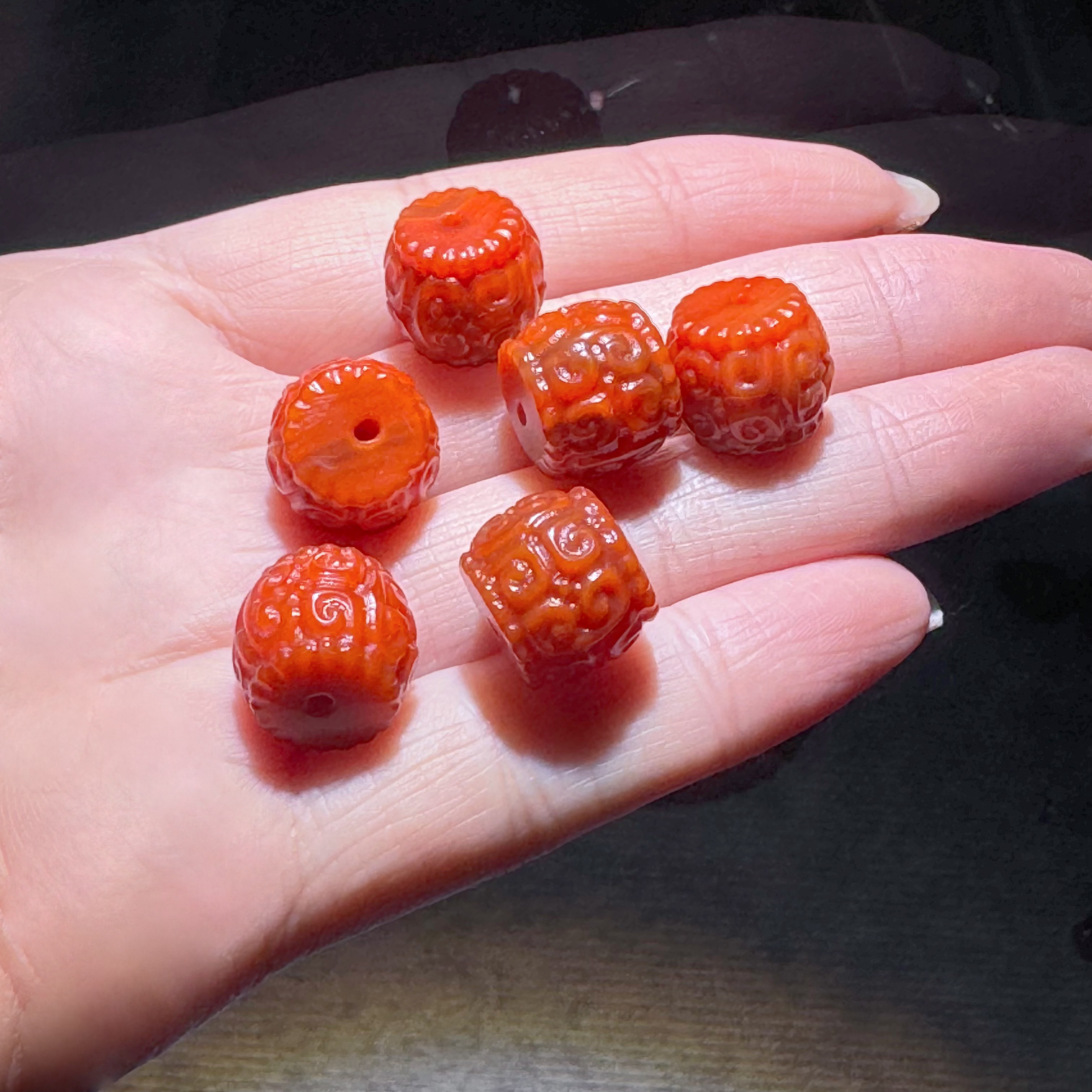 南红老型单珠满色满肉卡12mm雕刻回纹桶珠配饰（多样性发一）