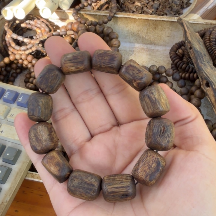 沉香碎屑沉香单圈18克桶珠多样性发一条