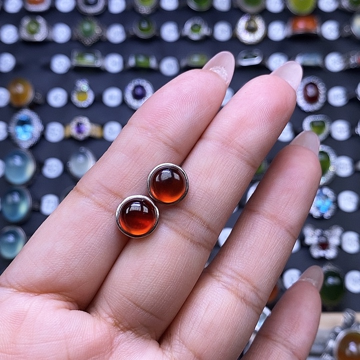 石榴石耳钉银S925镶嵌别****?