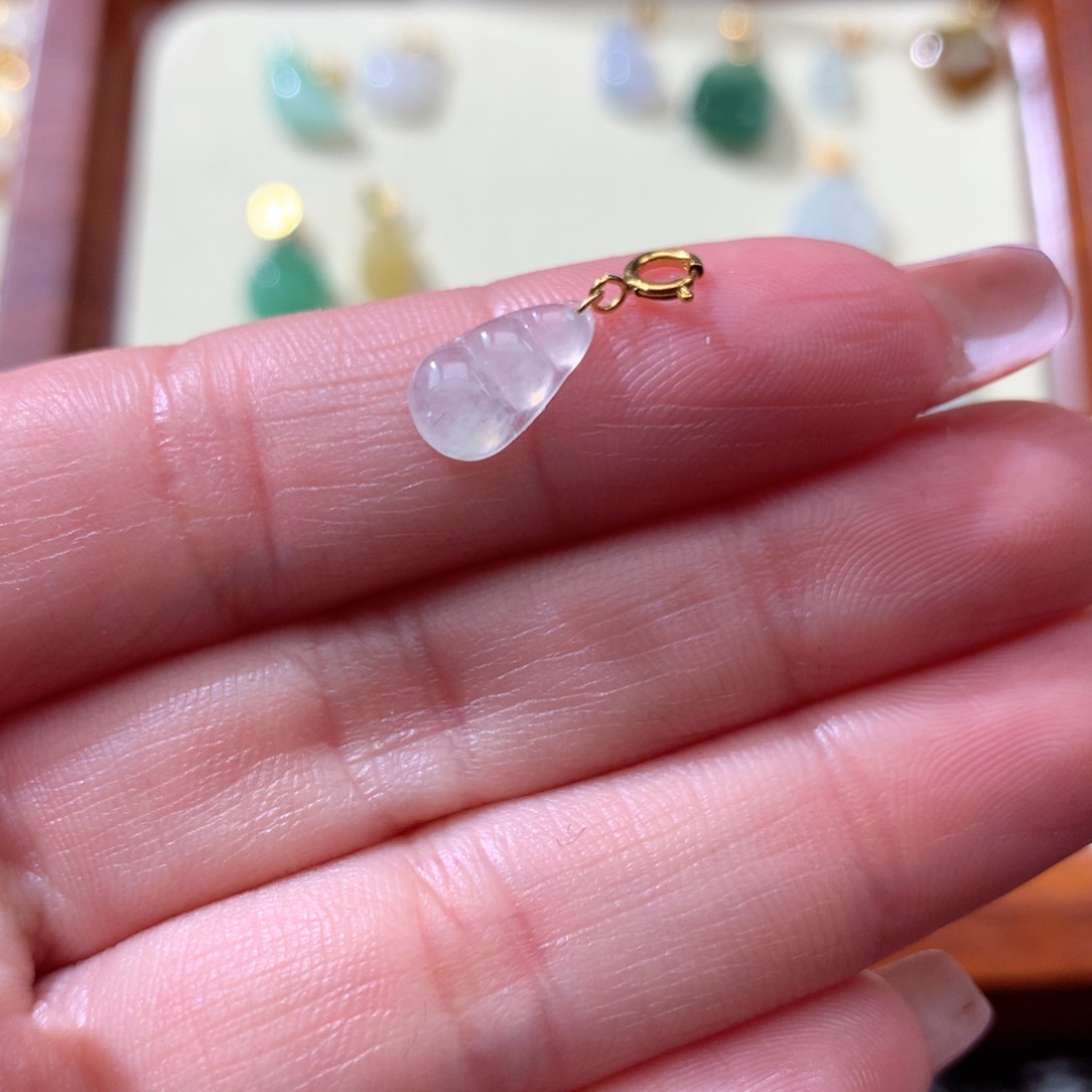 翡翠颈饰18K金镶嵌翡翠