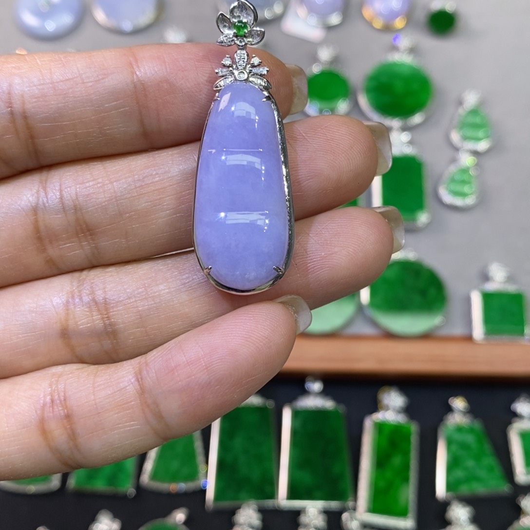 翡翠吊坠(不含链)18K金镶嵌吊坠