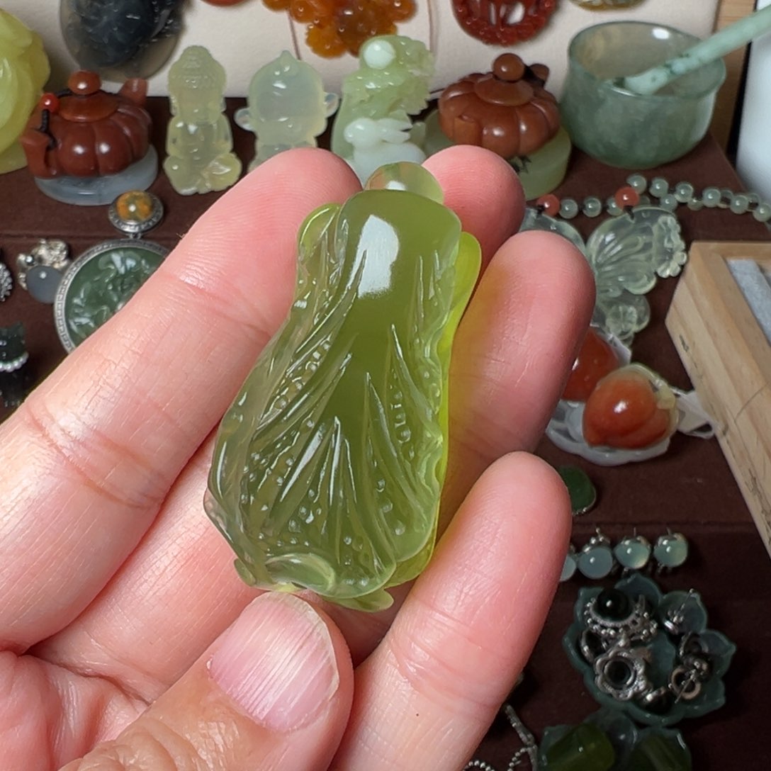 蛇纹石玉吊坠(赠链)未镶嵌