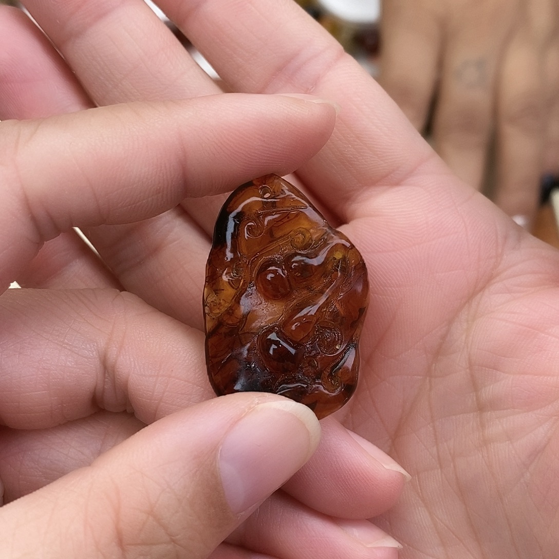 琥珀未镶嵌裸石琥珀