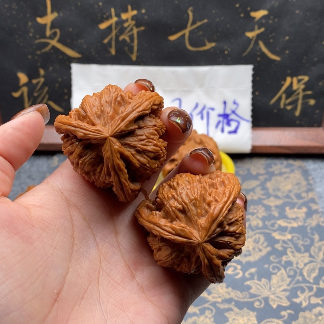 吊坠文玩核桃L****r白狮子