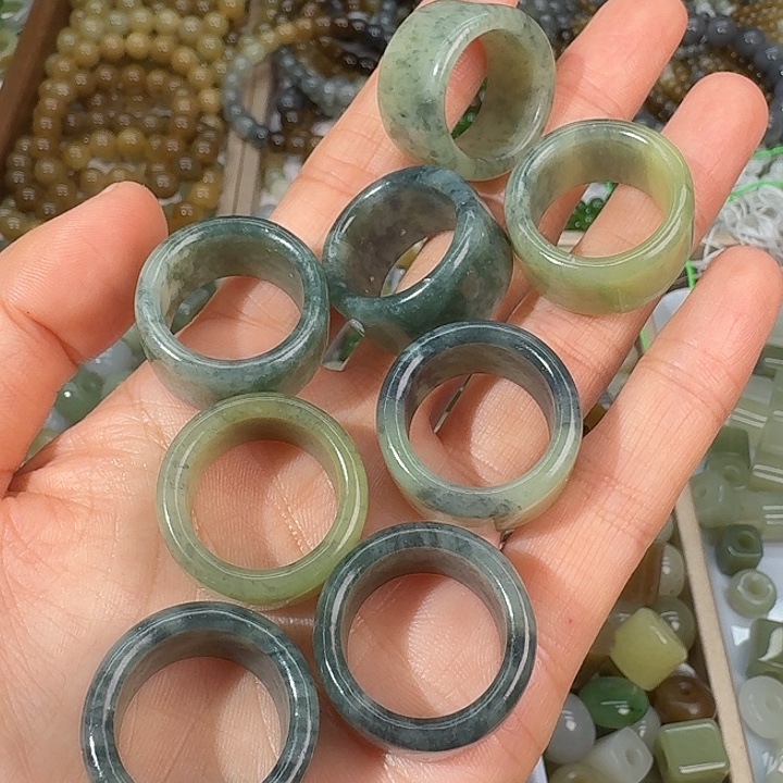 和田玉未镶嵌戒指18内径