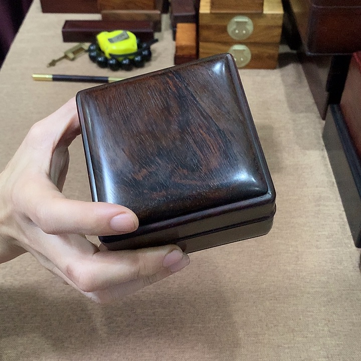 贡木满***运大红酸枝 四方天地盖