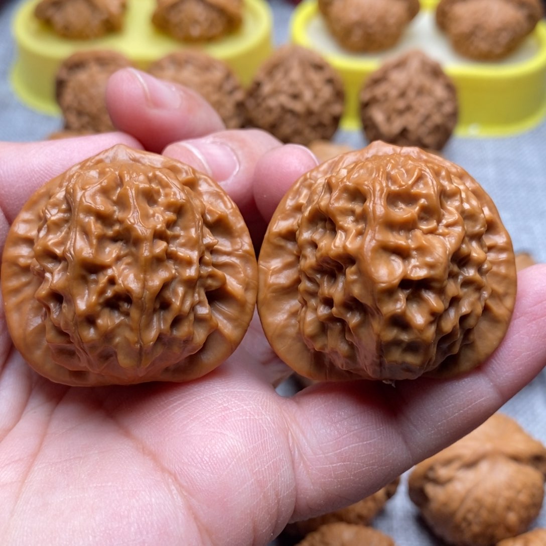 文玩核桃把件39.5全品瓷娃娃