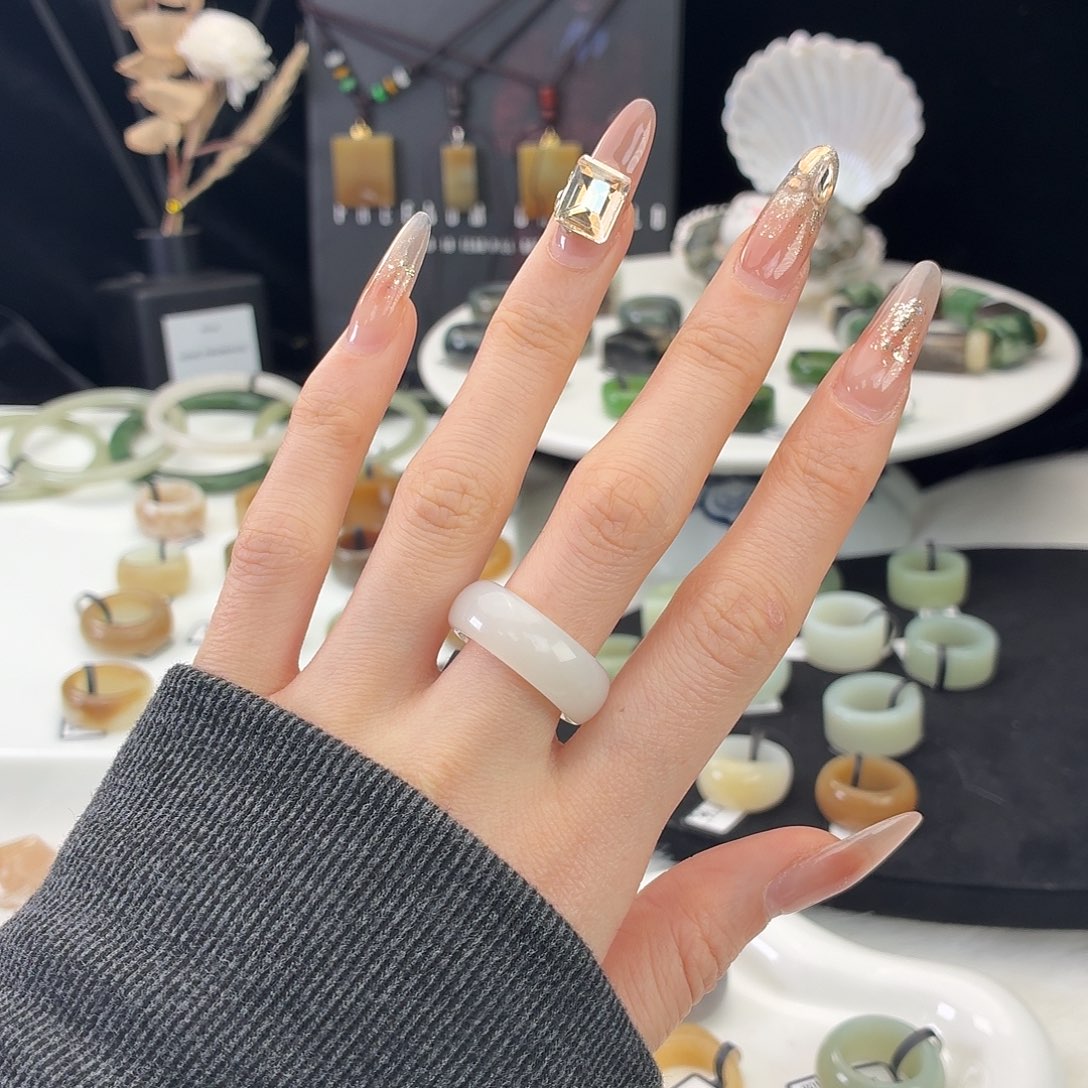 和田玉（糖玉）未镶嵌戒指j89俄白轮胎17.2