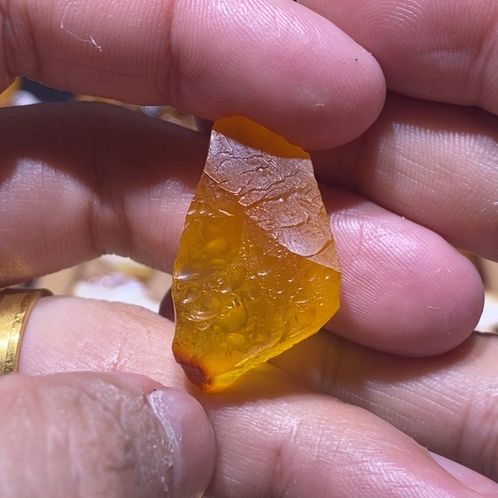 定制琥珀蜜蜡原石