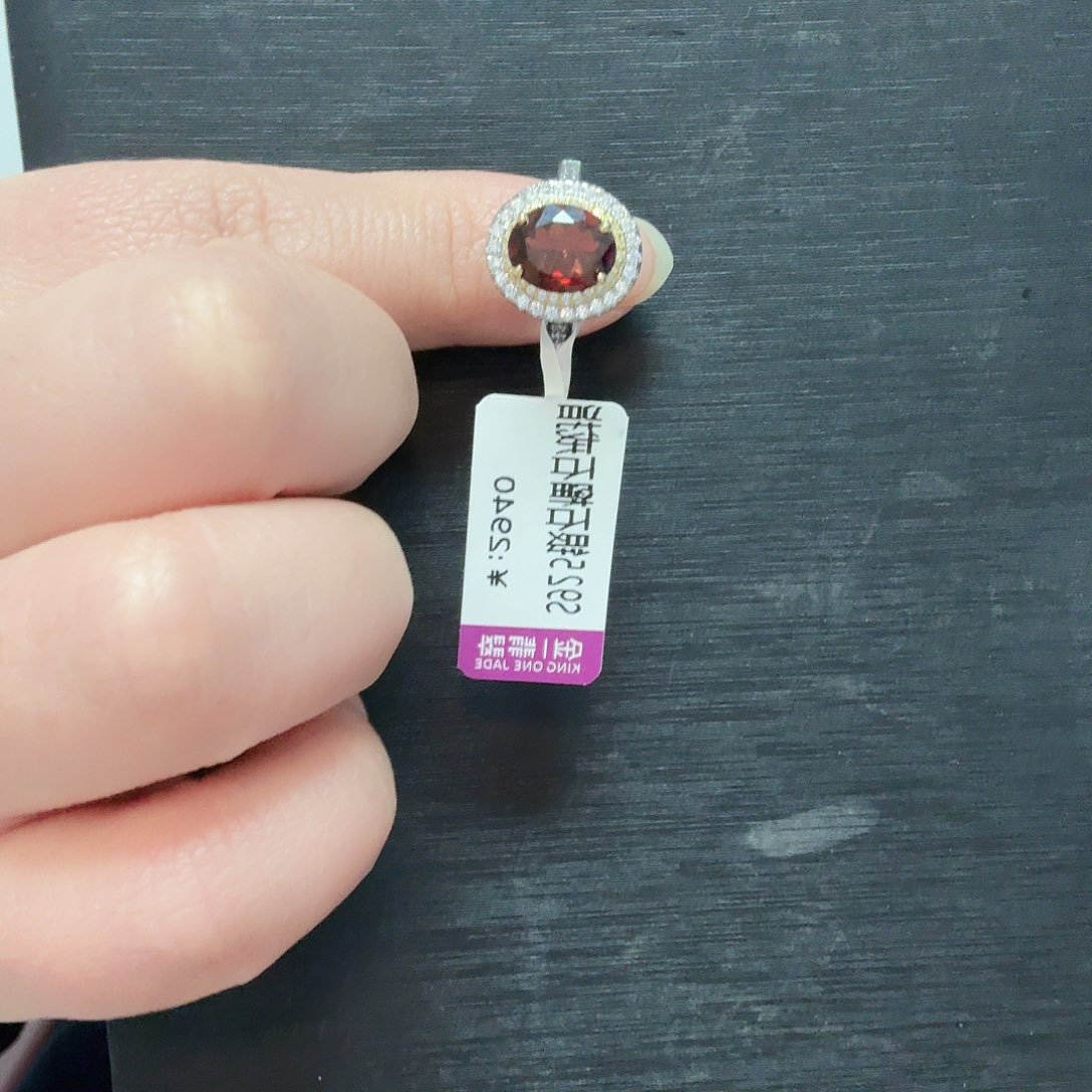 银S925镶嵌戒指石榴石仓库