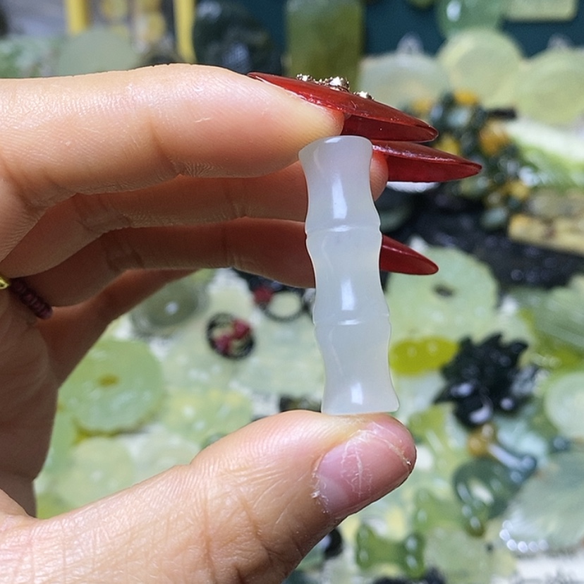 【闪购商品】蛇纹石玉颈饰未镶嵌
