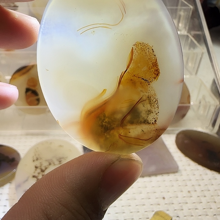 玛瑙/玉髓未镶嵌珠宝奇石