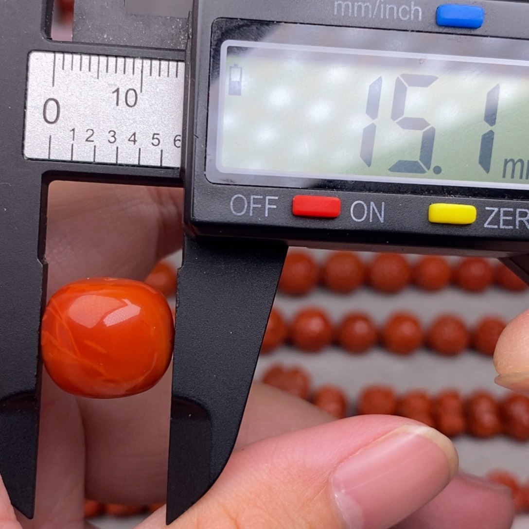 南红玛瑙配饰未镶嵌微瑕