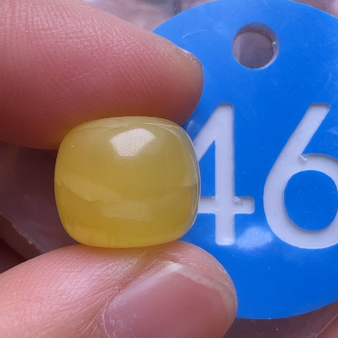 未镶嵌蜜蜡裸石12.8m m