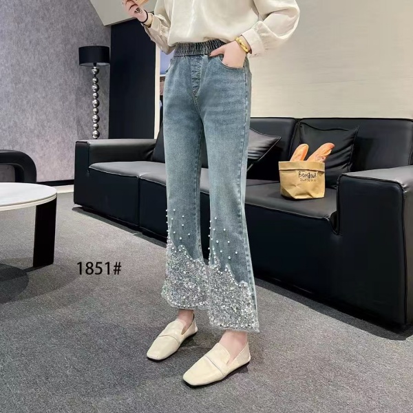 芃1851秋季新款洋气钉珠牛仔裤女2025年宽松裤大码欧货微喇九分裤