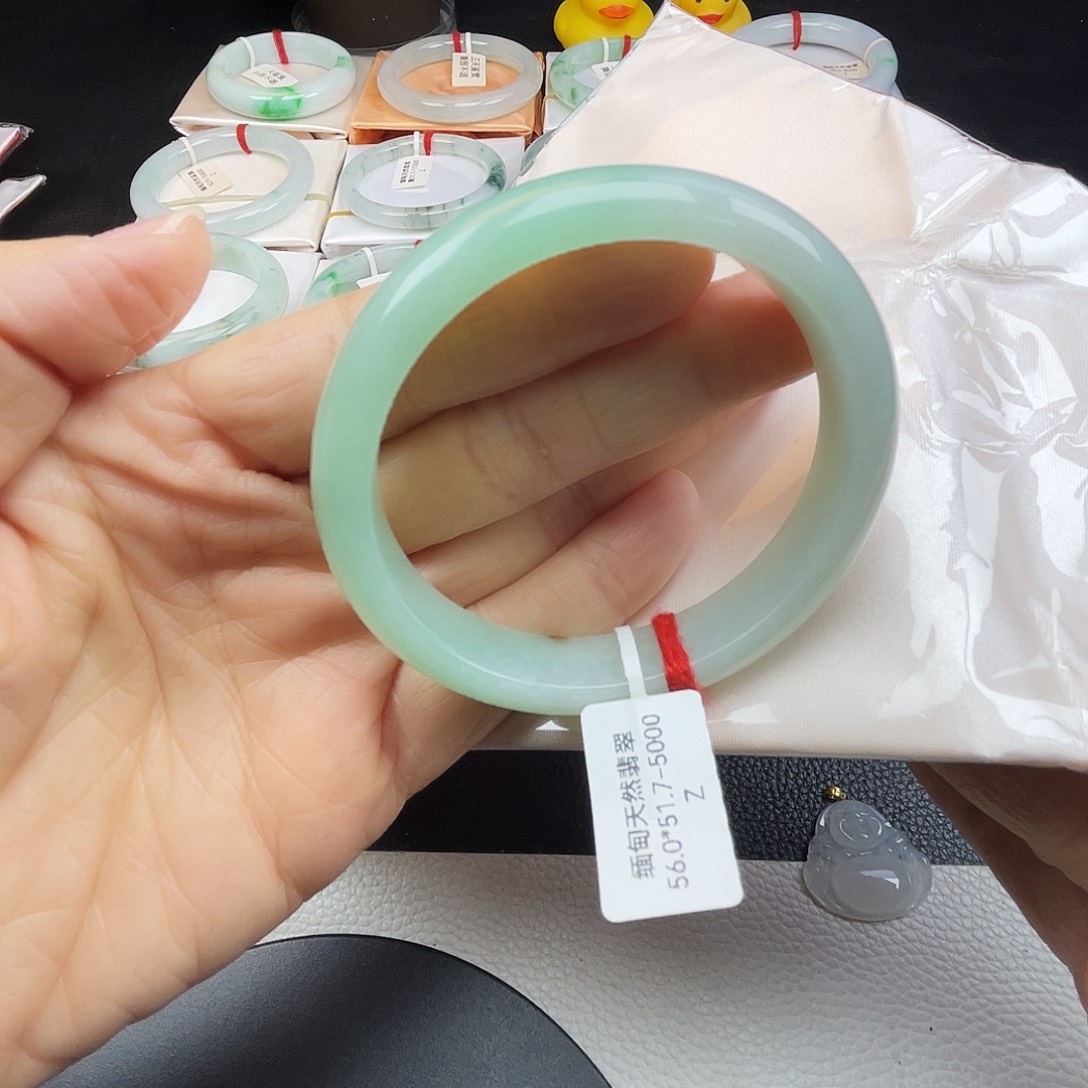 繁***星翡翠未镶嵌手镯（贵妃镯）天然缅甸翡翠