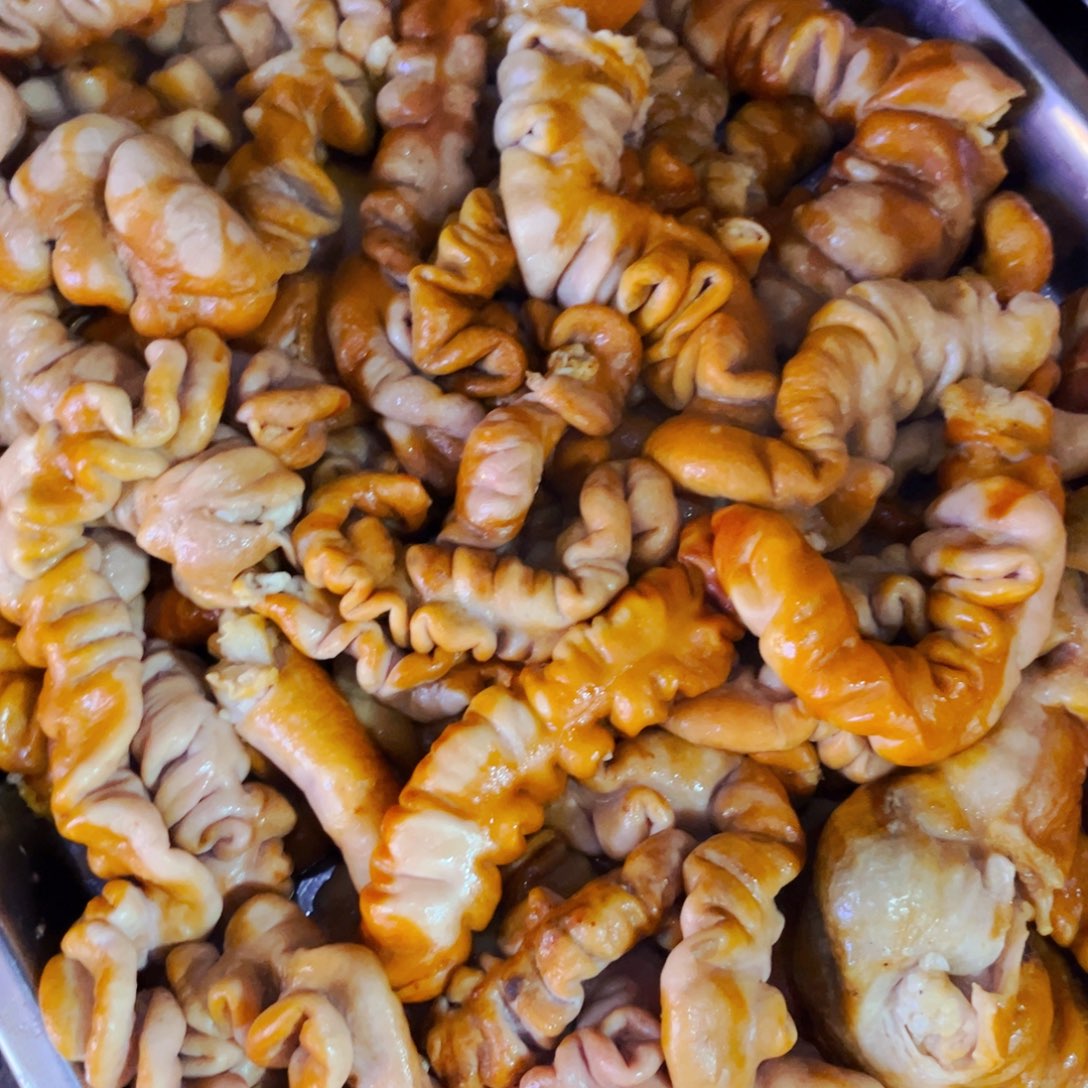 2斤熏酱肥肠89包邮