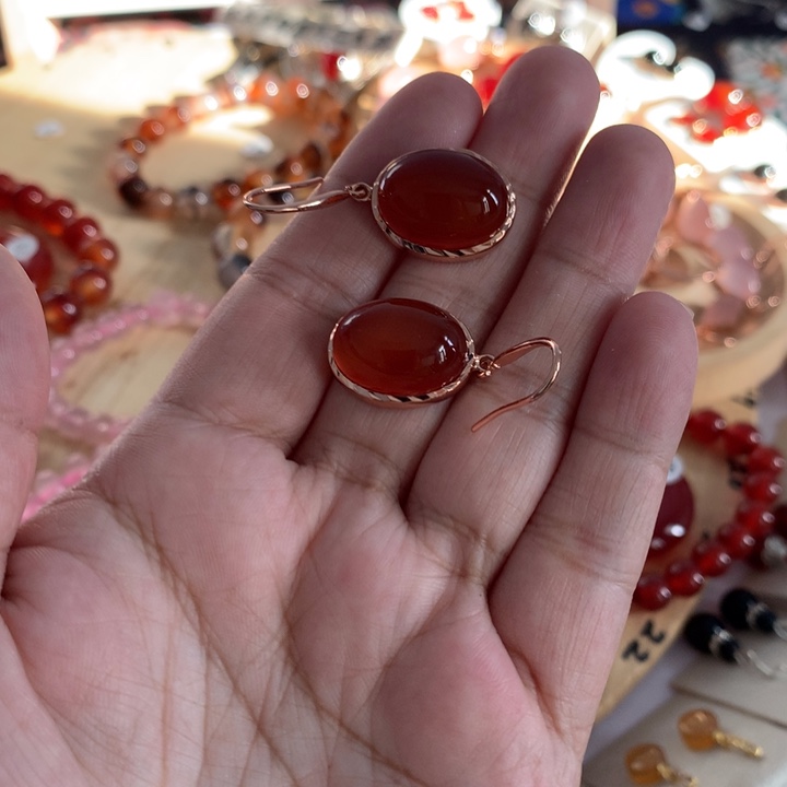 玛瑙/玉髓合金耳环