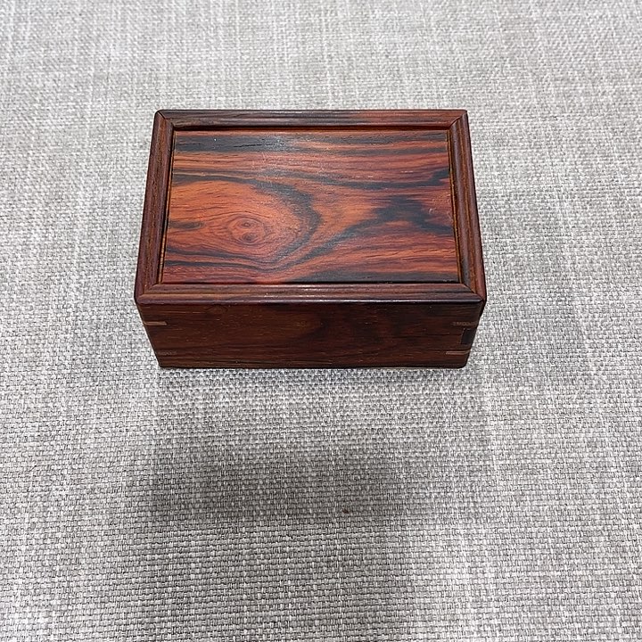 爱***g手工艺品琉璃红木工艺品雕刻工艺