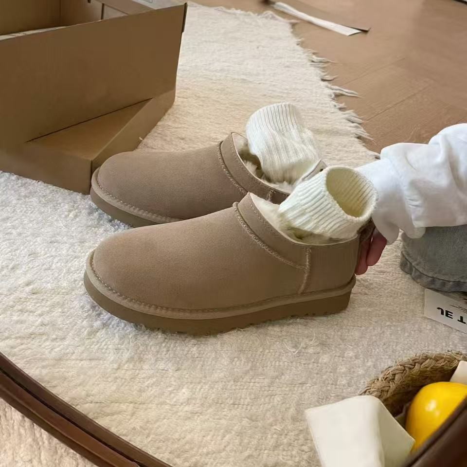 【超迷你全新未拆封】秋冬桑坡雪地靴周冬雨同款超短筒一脚蹬毛毛鞋