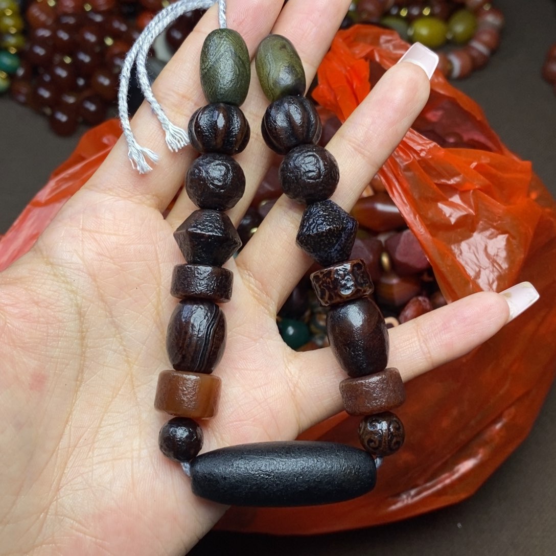 玛瑙/玉髓颈饰未镶嵌