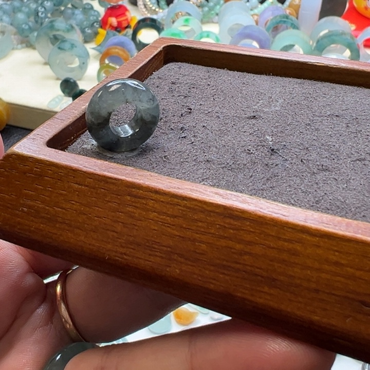 翡翠散珠翡翠跑环卡8有包容