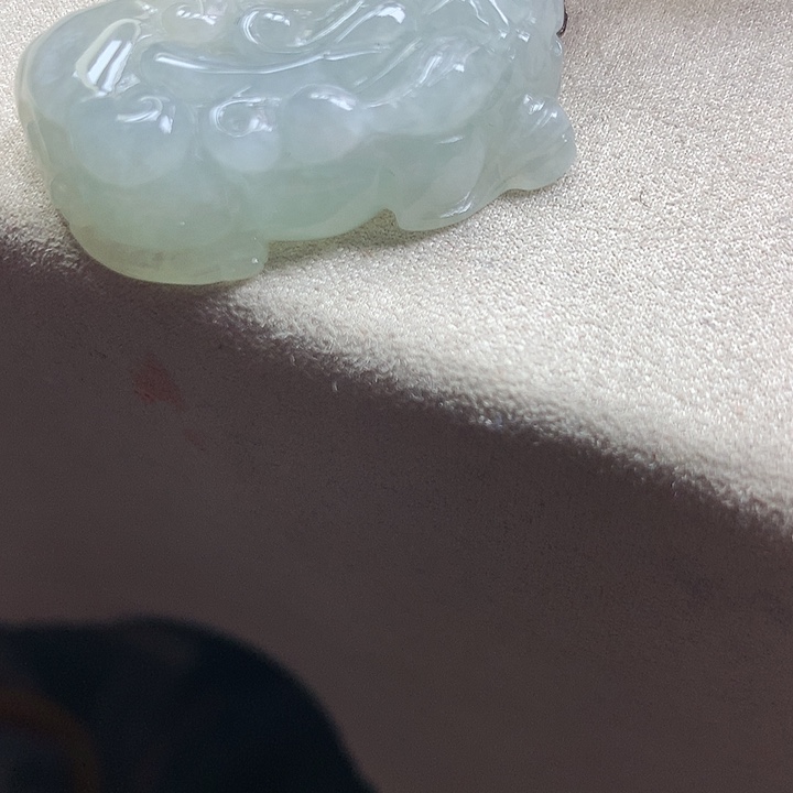 翡翠颈饰未镶嵌吊坠