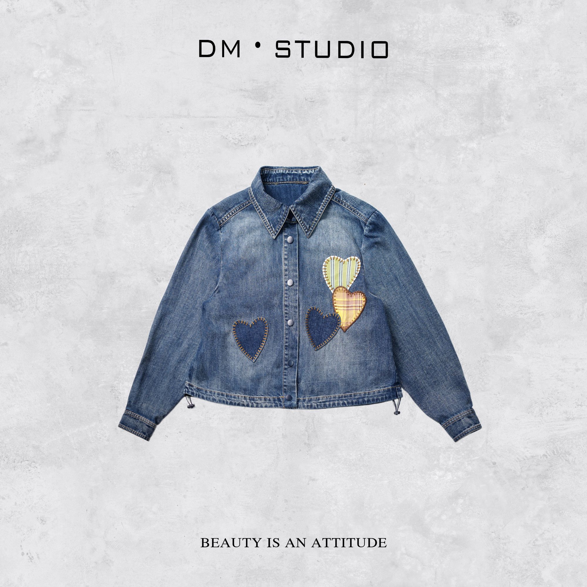 －DM•STUDIO/小众设计款轻奢精致爱心翻领排扣牛仔外套（DC012）