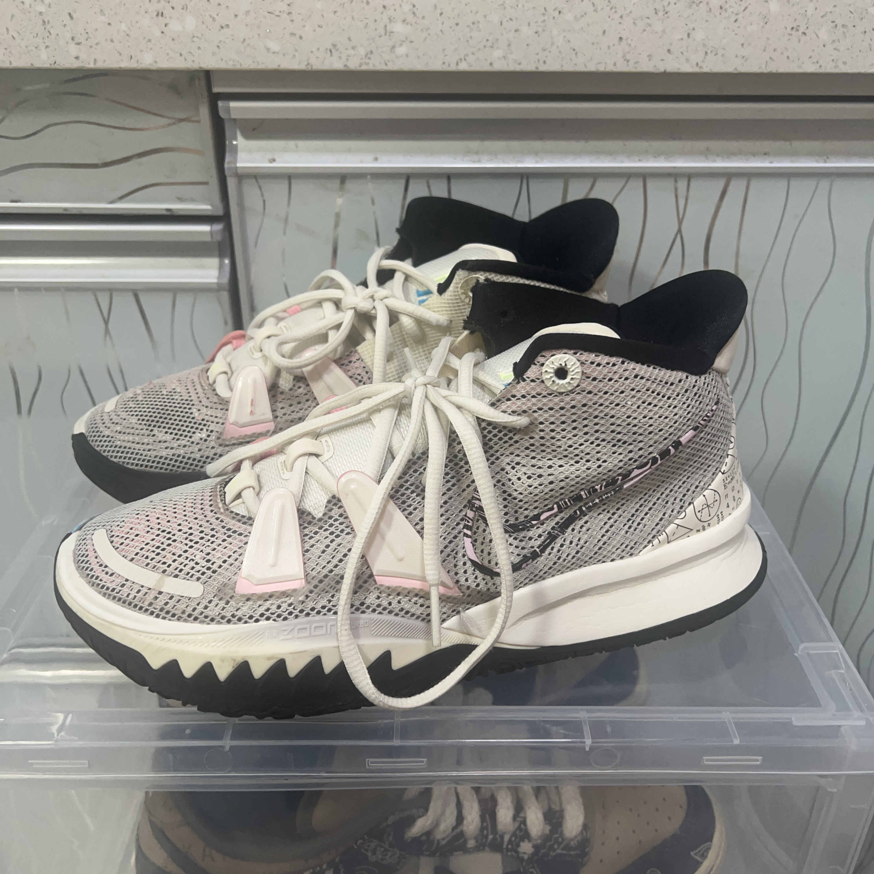 40.5码运动鞋白色