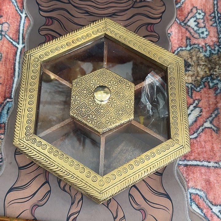 有机玻璃包铜六边形果盘