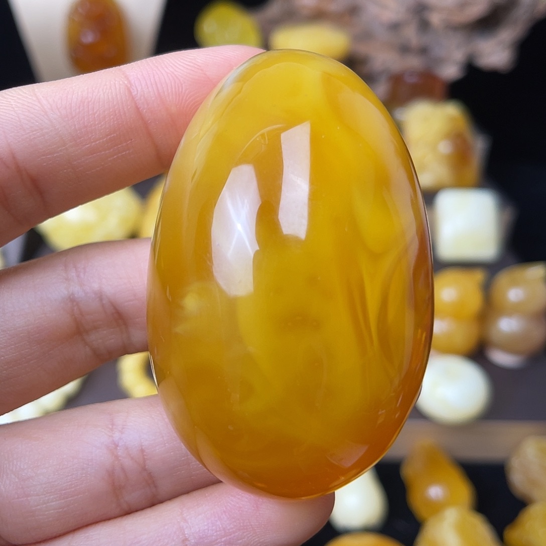 琥珀未镶嵌珠宝奇石